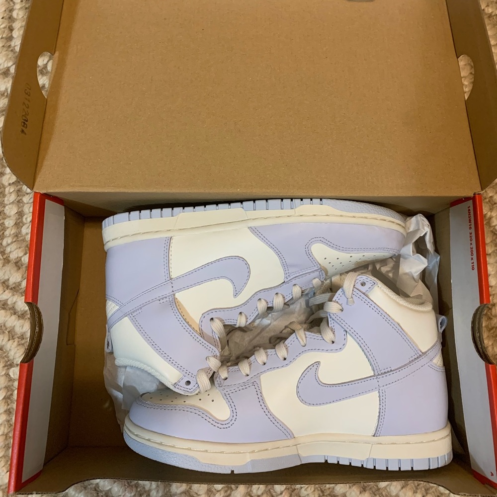 Women’s Nike Dunk High Sail/Football Grey